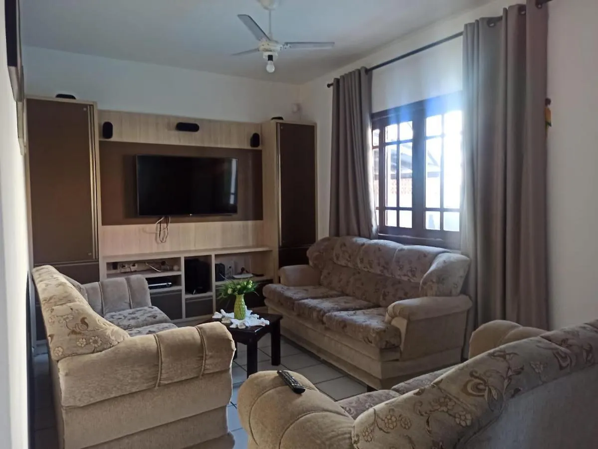 Holiday home Casa Armani 50 Metros Da Praia Mariscal Bombinhas